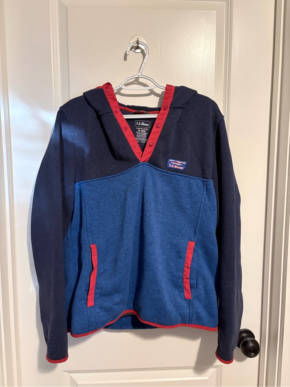 L.L. Bean Men’s Navy and Blue Fleece Pullover Jacket with Red Trim